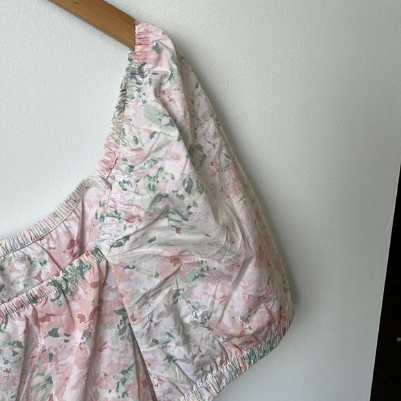 NWT H&M floral crop top - Picture 3 of 4